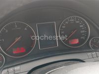 Usado Audi A4 130 CV (95 kW) 2003 Gris / plata Berlina