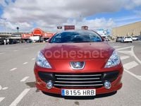 Usado Peugeot 307 CC 143 CV (105 kW) 2006 Granate Descapotable