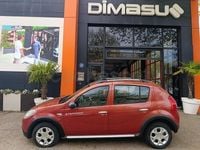 Usado Dacia Sandero Stepway 87 HP (63 kW) 2009 Vermelho Sedan