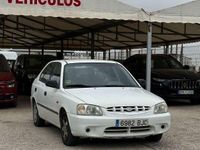 Usado Hyundai Accent GLS 84 CV (61 kW) 2001 Blanco Utilitario
