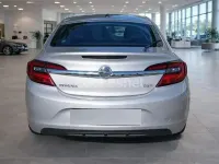 Usado Opel Insignia Business 120 CV (88 kW) 2016 Gris / plata Berlina