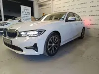 Usado BMW 318 Advantage 150 CV (110 kW) 2019 Blanco Berlina