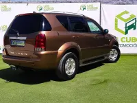 Usado SsangYong Rexton 120 CV (88 kW) 2004 Marrón SUV