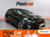 Usado Kia Ceed 136 CV (100 kW) 2021 Negro Utilitario