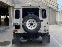 Usado Land Rover Defender SE 122 CV (89 kW) 2008 Gris / plata Familiar