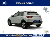 Usado Kia Stonic Active 100 CV (73 kW) 2025 Gris / plata SUV