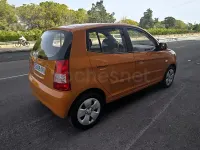 Usado Kia Picanto LX 61 CV (44 kW) 2007 Naranja Utilitario