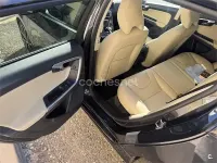 Usado Volvo V60 285 CV (209 kW) 2015 Negro Familiar