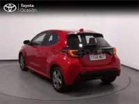 Usado Toyota Yaris Hybrid Active 116 CV (85 kW) 2025 Rojo Berlina