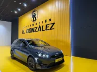 Usado Kia Ceed Style 100 CV (73 kW) 2025 Gris / plata Utilitario