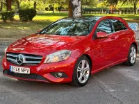 Usado Mercedes A180 Urban 122 CV (89 kW) 2013 Granate Utilitario