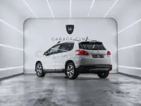 Usado Peugeot 2008 Allure 120 CV (88 kW) 2016 Blanco SUV
