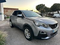 Usado Peugeot 3008 Allure 130 CV (95 kW) 2017 Gris / plata SUV