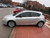 Usado Opel Astra Sportive 110 CV (80 kW) 2011 Gris / plata Berlina