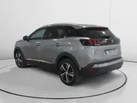 Usado Peugeot 3008 Allure 131 CV (96 kW) 2020 Gris SUV