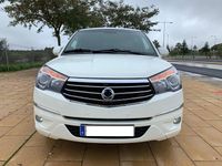 Usado SsangYong Rodius Limited 155 CV (114 kW) 2015 Blanco Monovolumen