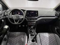 Usado VW T-Cross R-line 116 CV (85 kW) 2024 Plateado SUV