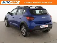 Usado Dacia Sandero Essentiel 91 CV (66 kW) 2023 Azul Berlina