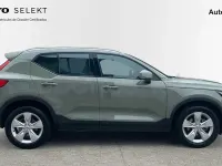 Usado Volvo XC40 Core 163 CV (119 kW) 2024 Verde SUV