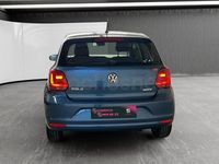 Usado VW Polo Edition 75 CV (55 kW) 2015 Azul Berlina