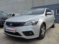 Usado Kia Ceed Plus 90 CV (66 kW) 2012 Beige Utilitario