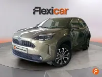 Usado Toyota Yaris Active 116 CV (85 kW) 2021 Beige Utilitario