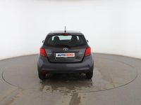 Usado Toyota Yaris Active 90 CV (66 kW) 2015 Gris Berlina