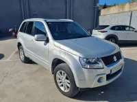 Usado Suzuki Grand Vitara 140 CV (102 kW) 2010 Gris / plata SUV