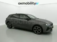 Usado Opel Astra 130 CV (95 kW) 2023 Gris / plata Berlina
