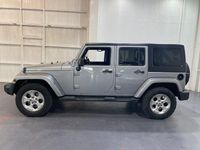 Usado Jeep Wrangler Unlimited Sahara 200 CV (147 kW) 2015 Gris / plata SUV