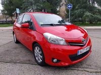 Usado Toyota Yaris Active 90 CV (66 kW) 2013 Rojo Utilitario