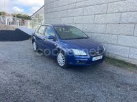 Usado Ford Focus Ghia 115 CV (84 kW) 2006 Azul Berlina