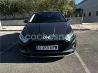 Usado Hyundai i20 100 CV (73 kW) 2025 Gris / plata Utilitario