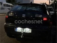 Usado Seat Leon Sport 150 CV (110 kW) 2001 Negro Utilitario