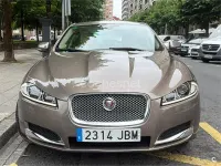 Usado Jaguar XF Premium Luxury 190 CV (139 kW) 2014 Marrón Berlina