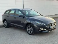 Usado Hyundai i30 116 CV (85 kW) 2021 Gris / plata Familiar