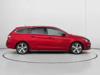 Usado Peugeot 308 SW Allure 131 CV (96 kW) 2018 Rojo Familiar