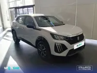 Usado Peugeot 2008 Active 100 CV (73 kW) 2023 Blanco SUV