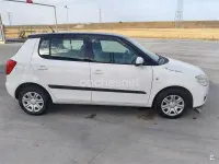 Usado Skoda Fabia 60 CV (44 kW) 2009 Blanco Berlina
