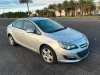 Usado Opel Astra Business 110 CV (80 kW) 2014 Gris / plata Berlina