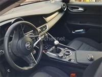 Usado Alfa Romeo Giulia 136 CV (100 kW) 2018 Rojo Berlina