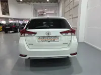 Usado Toyota Auris Business Edition 90 CV (66 kW) 2016 Blanco Familiar