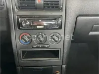 Usado Opel Astra Edition 80 CV (58 kW) 2003 Verde Berlina