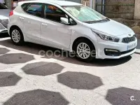 Usado Kia Ceed Plus 100 CV (73 kW) 2017 Blanco Utilitario