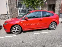 Usado Ford Focus Trend 115 CV (84 kW) 2007 Rojo Berlina