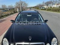 Usado Mercedes E220 Avantgarde 150 CV (110 kW) 2005 Negro Familiar