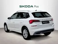 Usado Skoda Kamiq 95 CV (69 kW) 2022 Blanco SUV