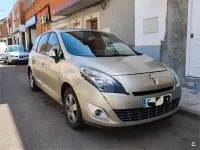 Usado Renault Grand Scénic II Dynamique 130 CV (95 kW) 2009 Beige Monovolumen