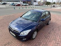 Usado Hyundai i30 Comfort 109 CV (80 kW) 2009 Azul Berlina