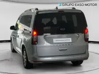Usado Ford Tourneo Titanium 114 CV (83 kW) 2023 Plateado Van